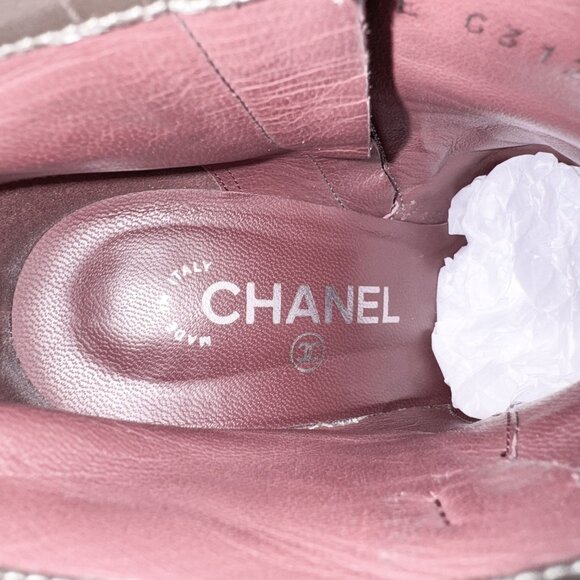 Chanel CC Turnlock Ankle Boots EU 38 US 7-7.5 Grey Suede High Block Heel Bootie - Picture 10 of 14